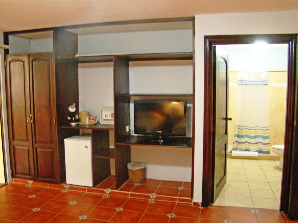 Hotel Colonnade Nicaragua Манагуа Стая снимка