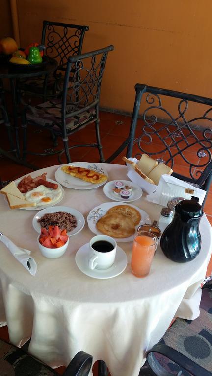 Hotel Colonnade Nicaragua Манагуа Екстериор снимка