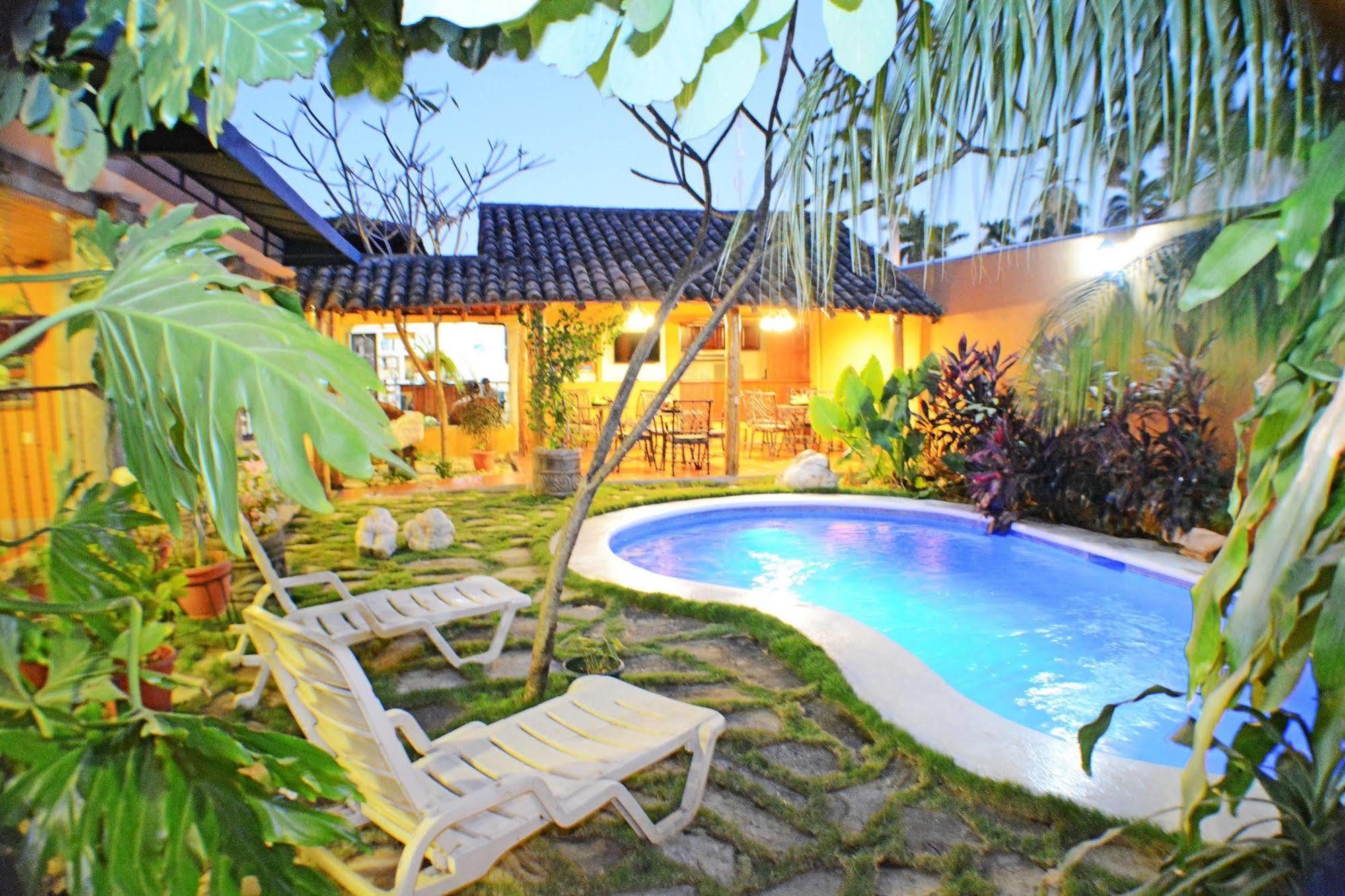 Hotel Colonnade Nicaragua Манагуа Екстериор снимка
