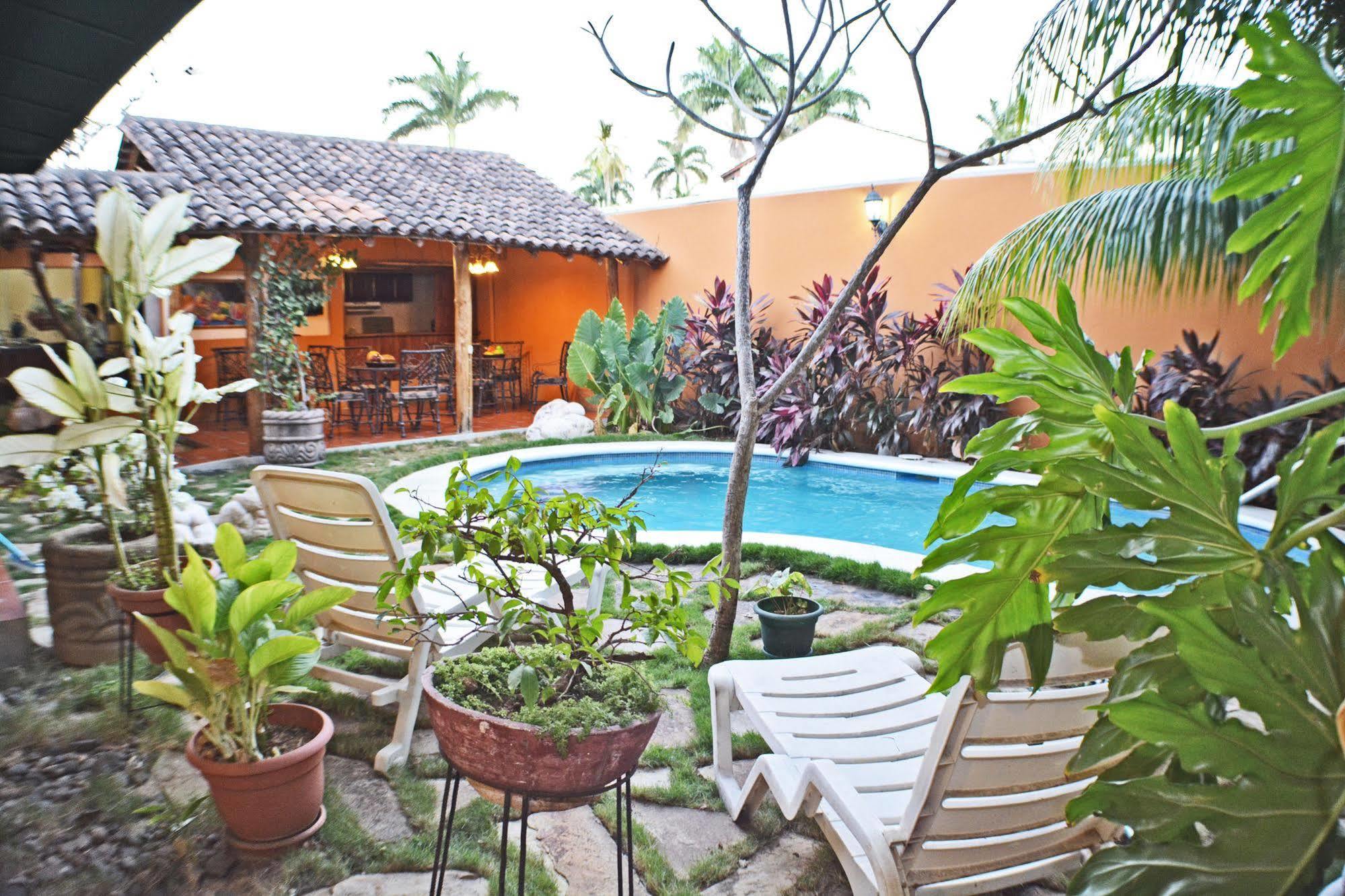 Hotel Colonnade Nicaragua Манагуа Екстериор снимка