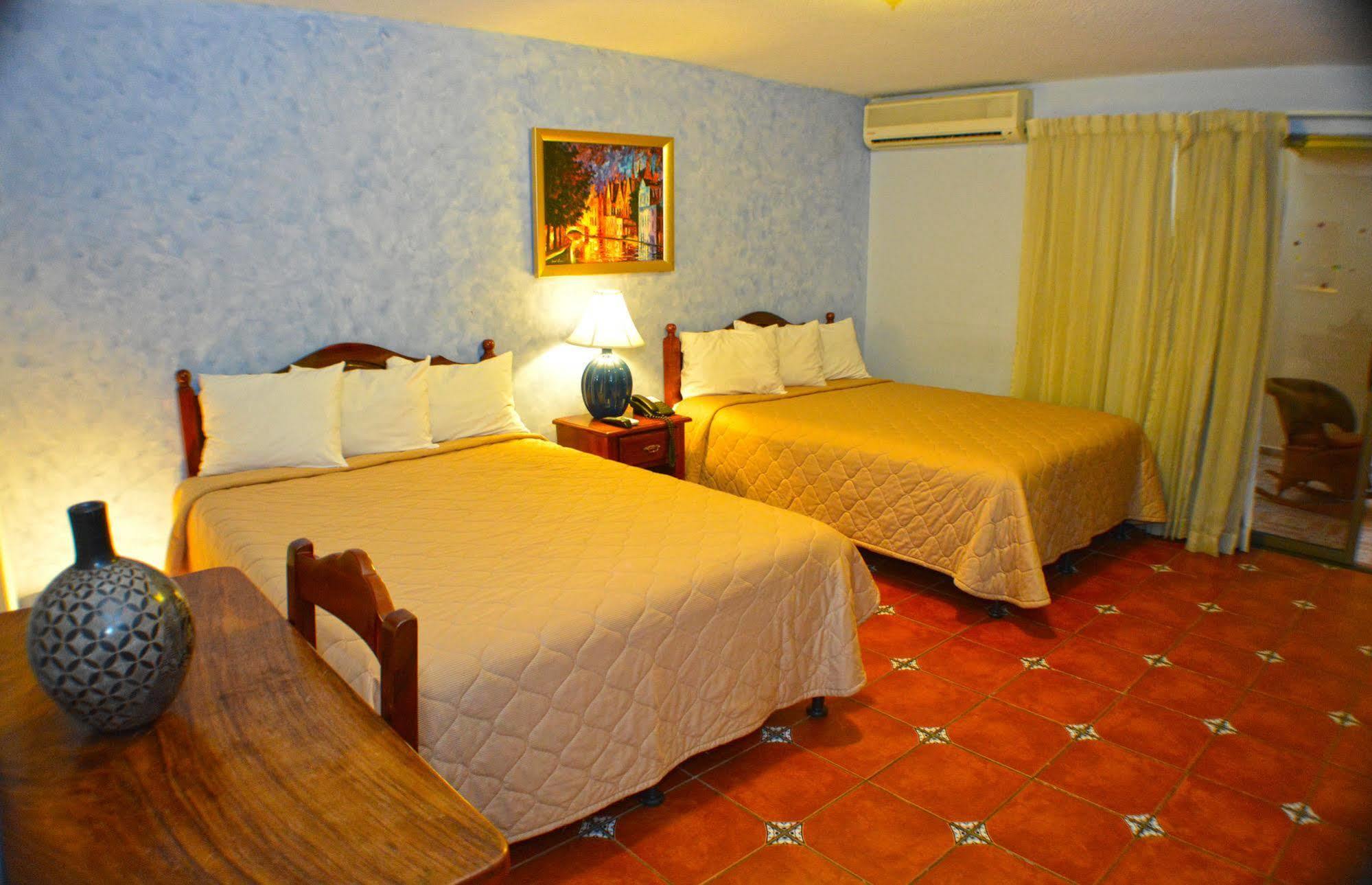 Hotel Colonnade Nicaragua Манагуа Екстериор снимка