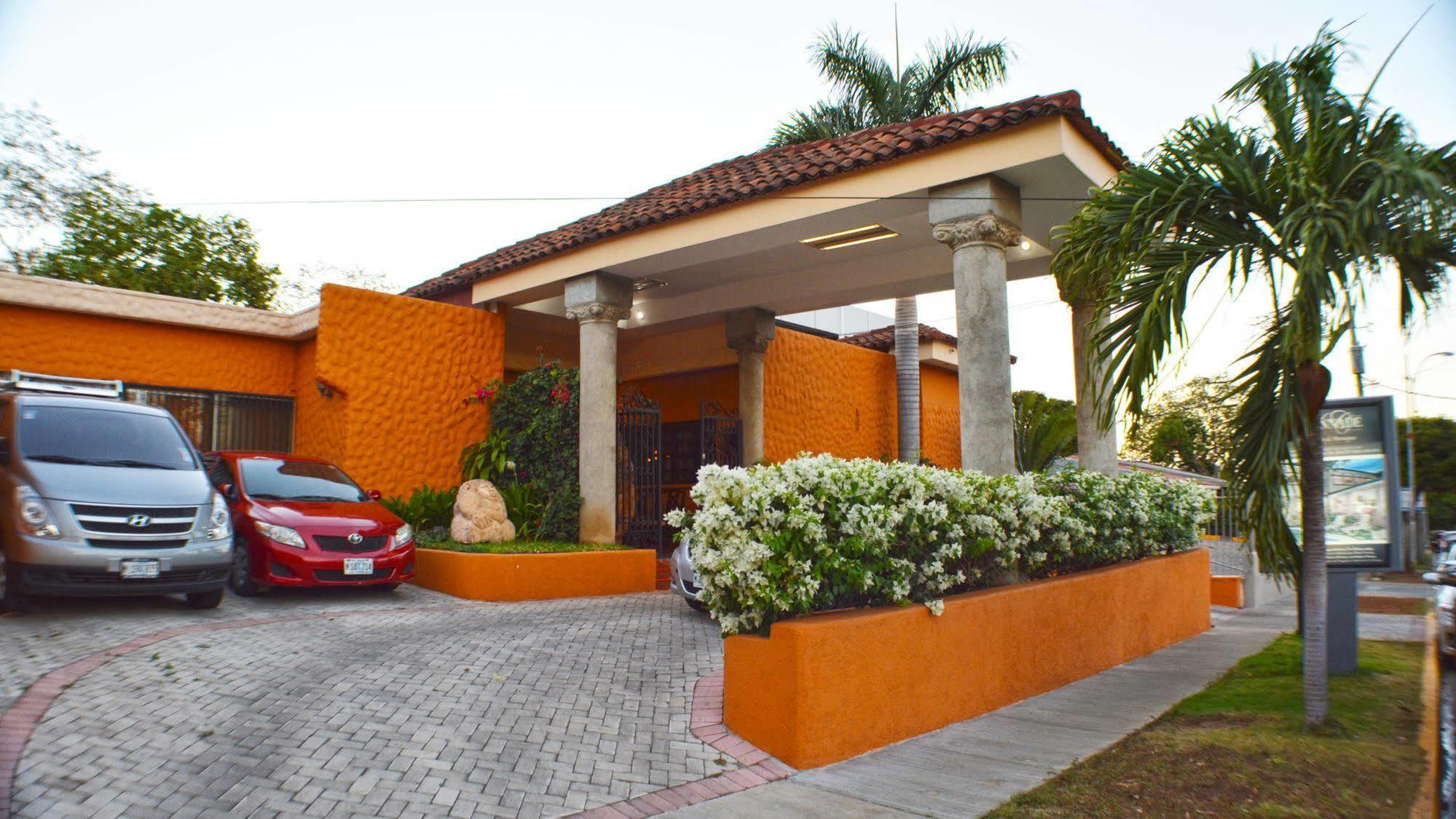 Hotel Colonnade Nicaragua Манагуа Екстериор снимка