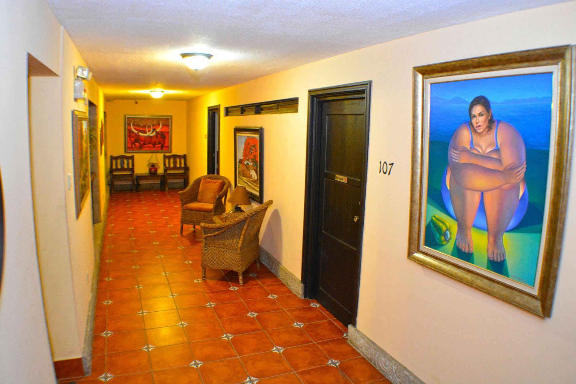 Hotel Colonnade Nicaragua Манагуа Екстериор снимка